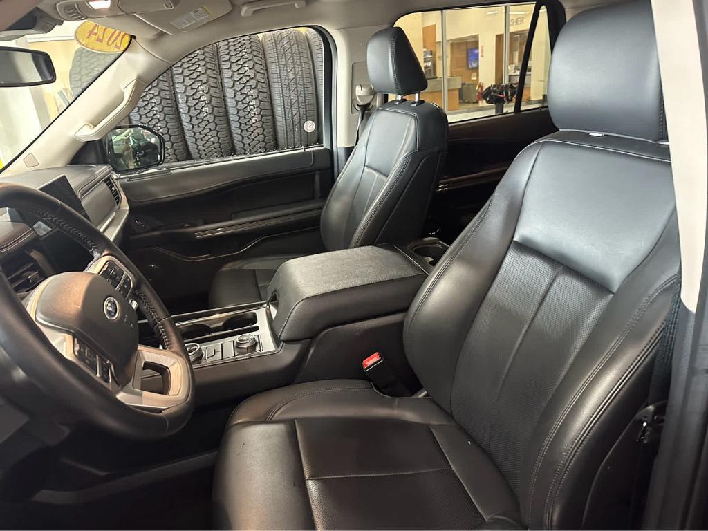 used 2024 Ford Expedition car, priced at $58,171