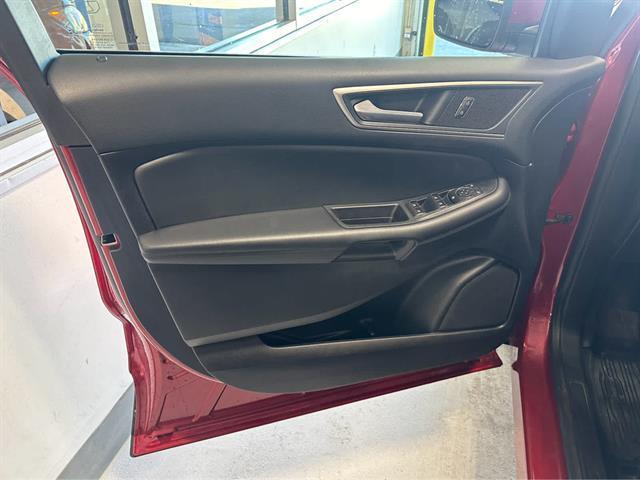 used 2022 Ford Edge car, priced at $25,299