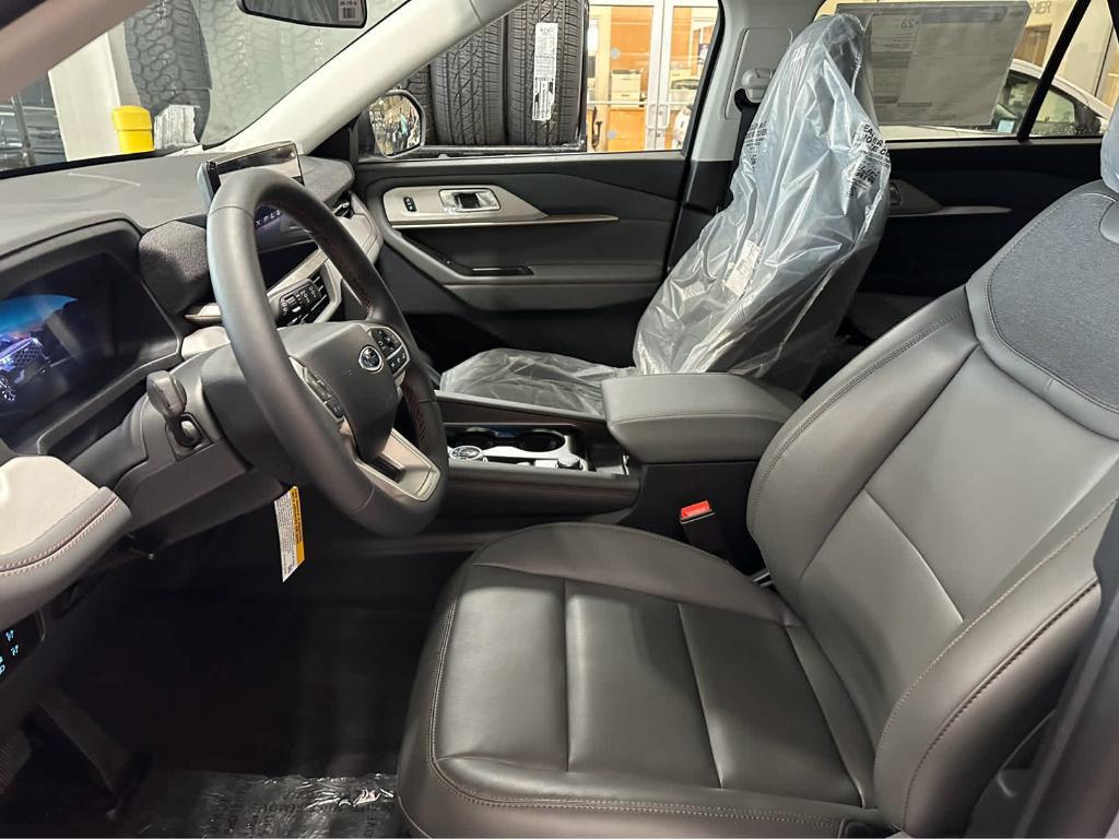 new 2025 Ford Explorer car, priced at $44,706