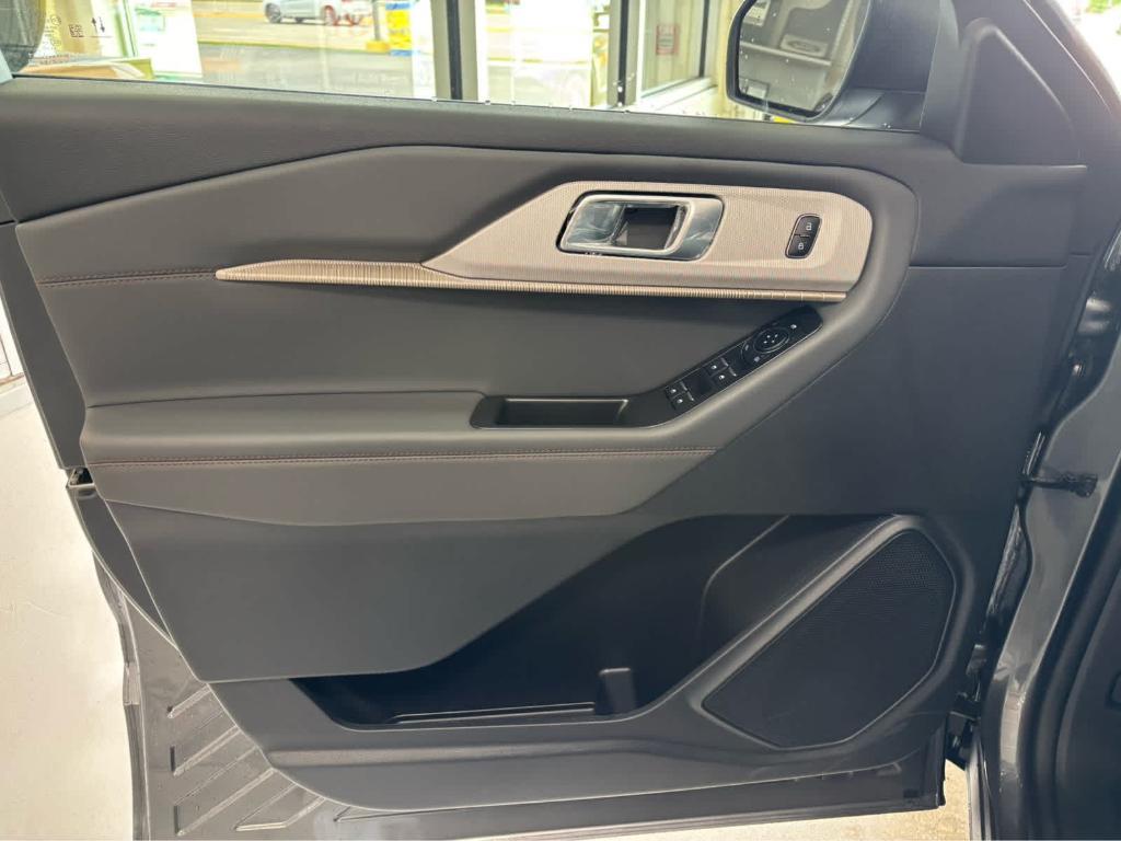 new 2025 Ford Explorer car, priced at $45,229