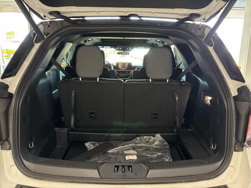 new 2025 Ford Explorer car, priced at $51,609