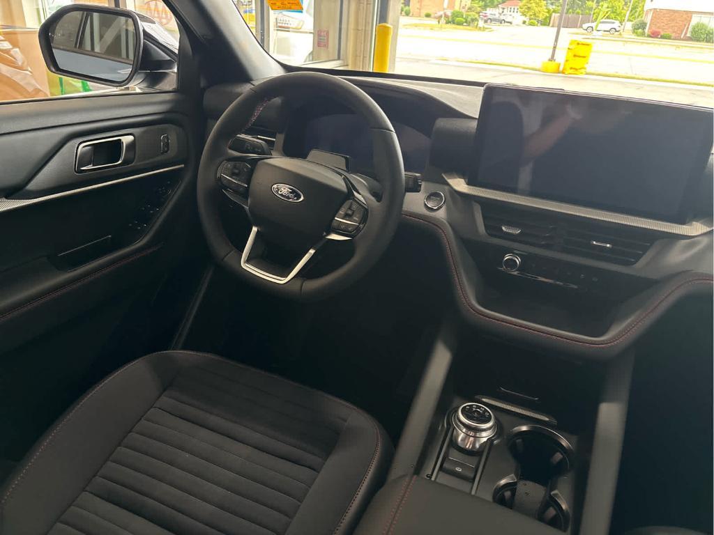 new 2025 Ford Explorer car, priced at $45,594