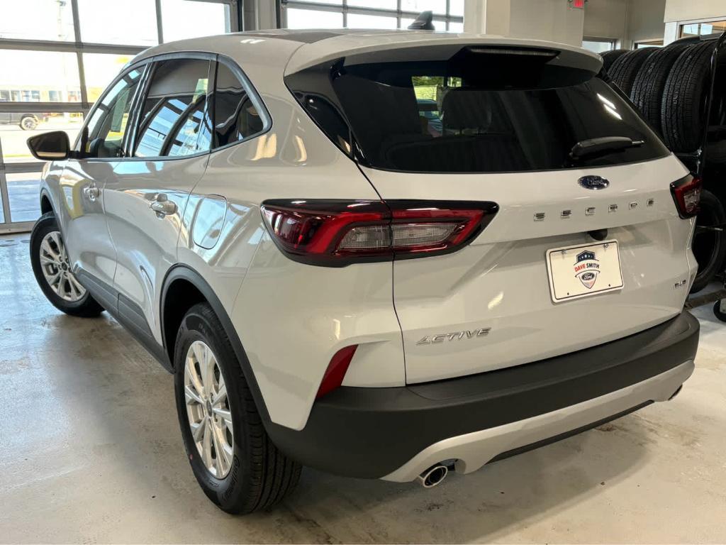 new 2025 Ford Escape car, priced at $30,499