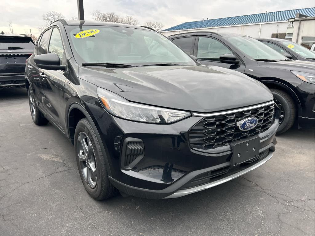 new 2025 Ford Escape car, priced at $32,499