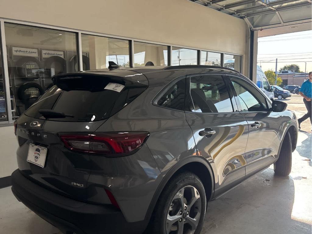 new 2025 Ford Escape car, priced at $31,095