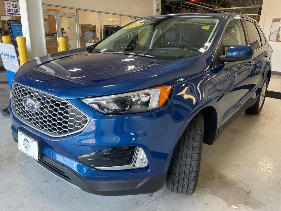 new 2024 Ford Edge car, priced at $36,245