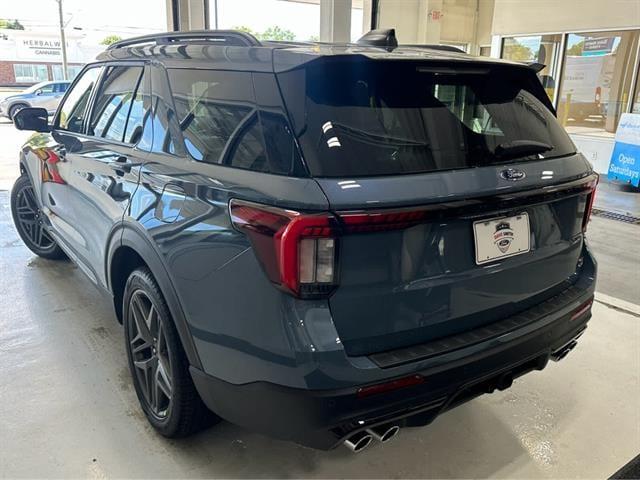 new 2025 Ford Explorer car, priced at $60,455