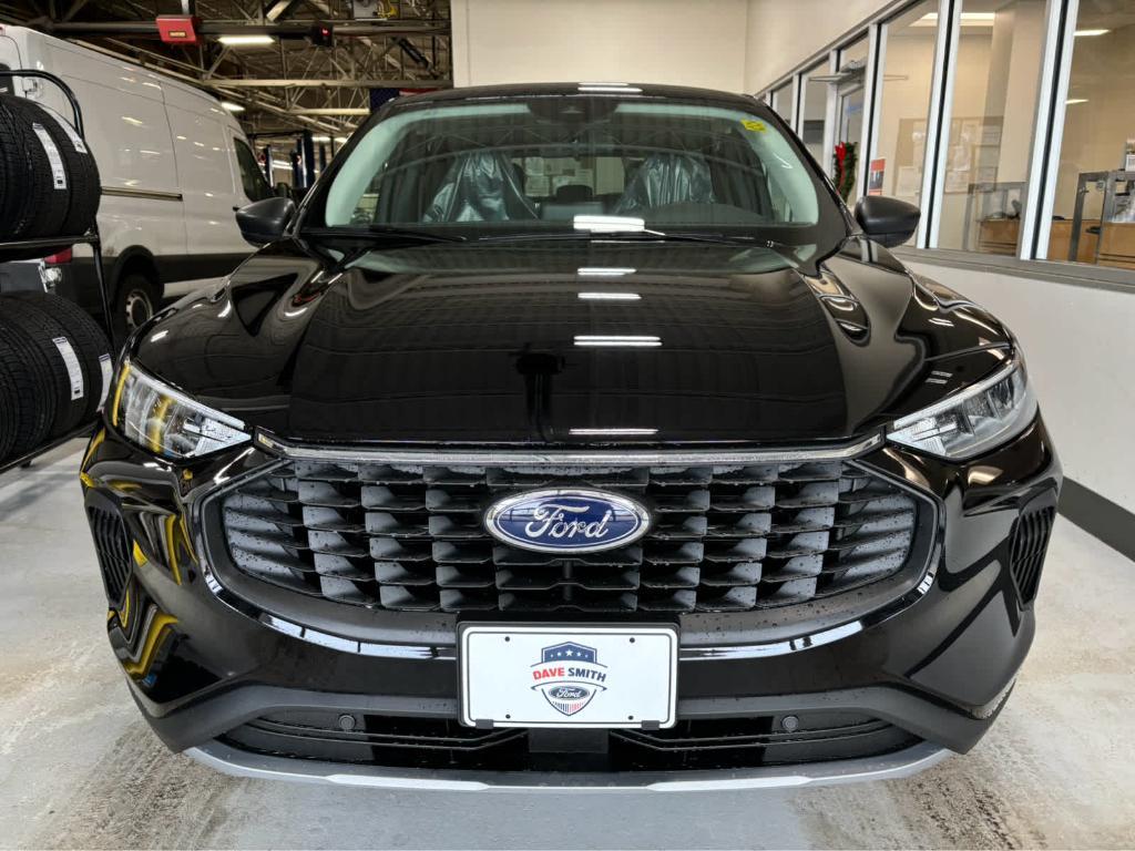 new 2025 Ford Escape car, priced at $30,499