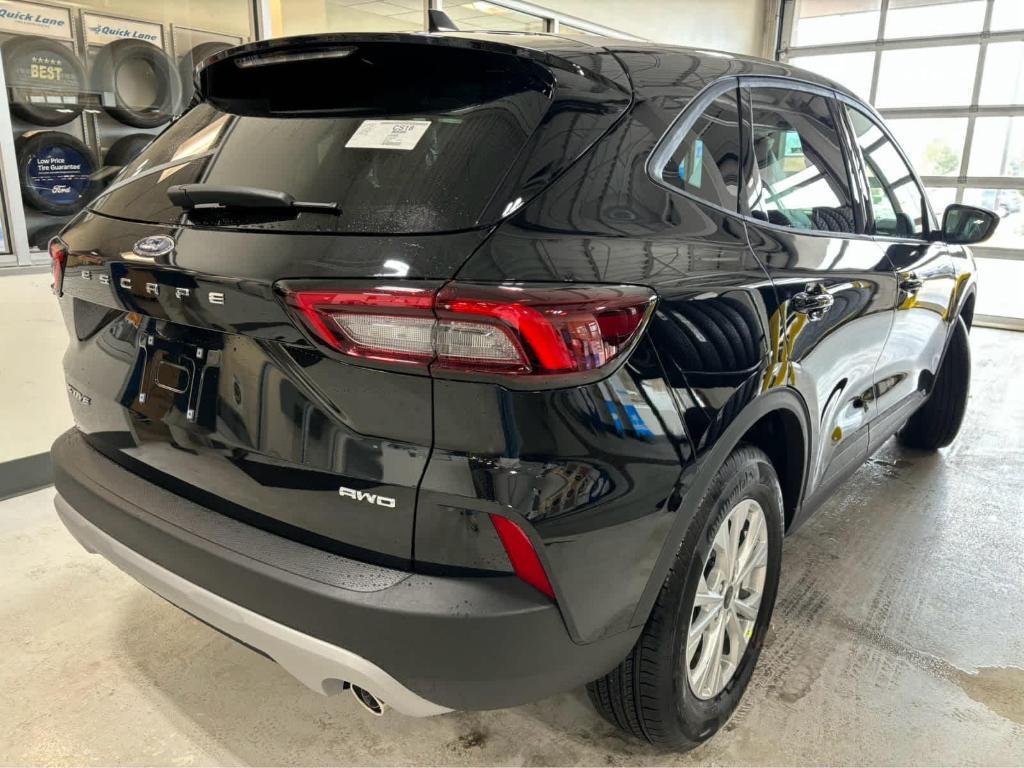 new 2025 Ford Escape car, priced at $30,499