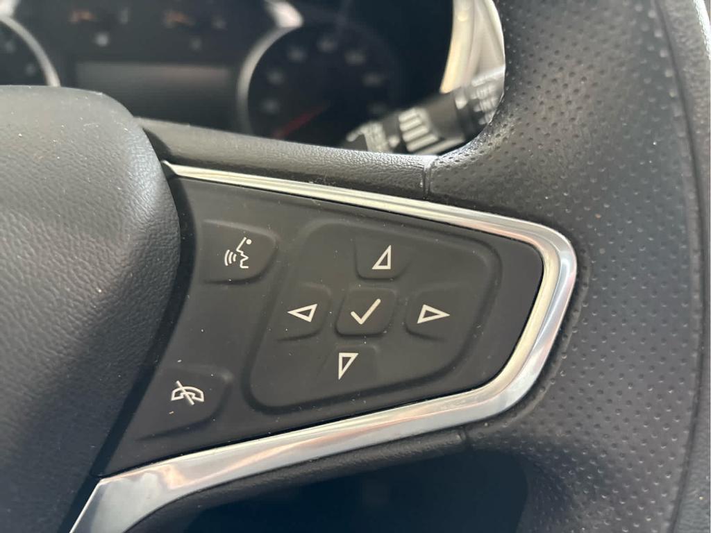 used 2022 Chevrolet Equinox car, priced at $21,611