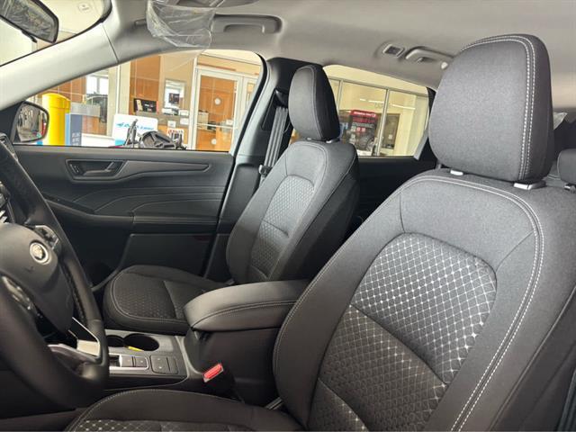 new 2025 Ford Escape car, priced at $30,245