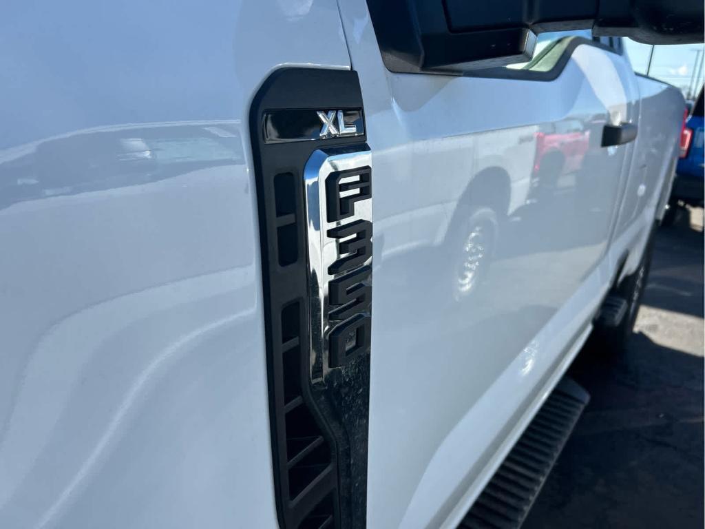 new 2025 Ford F-350 car, priced at $52,250