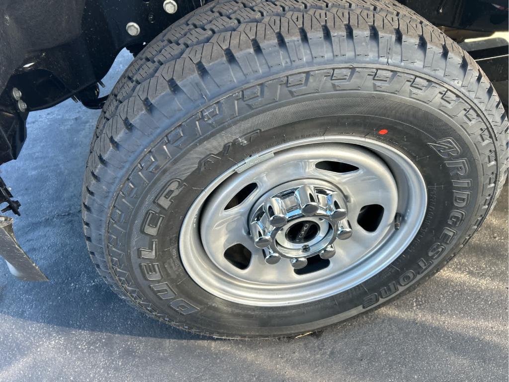 new 2025 Ford F-350 car, priced at $52,250