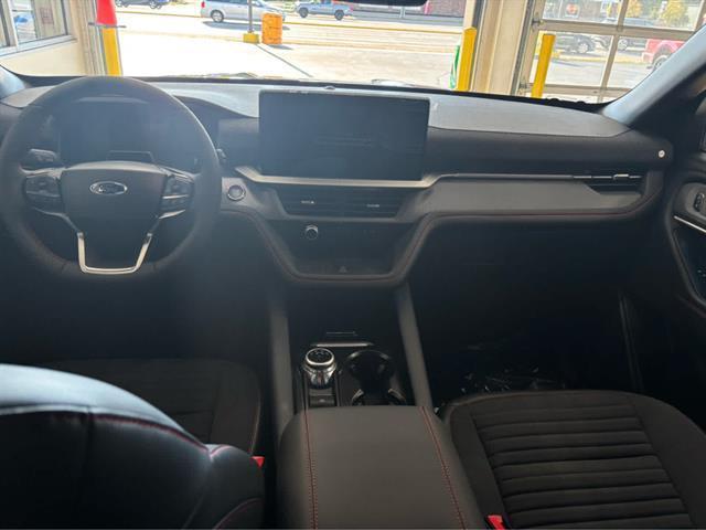 new 2025 Ford Explorer car, priced at $53,370