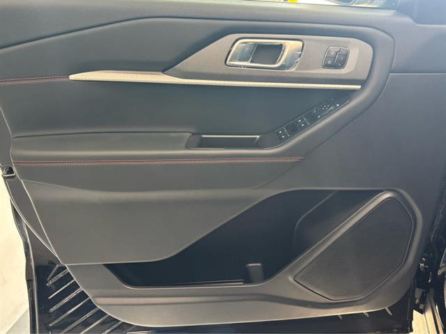 new 2025 Ford Explorer car, priced at $53,370
