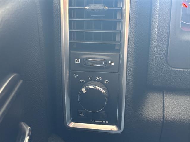 used 2021 Ram 1500 Classic car, priced at $25,897