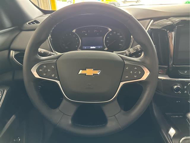 used 2023 Chevrolet Traverse car, priced at $32,913