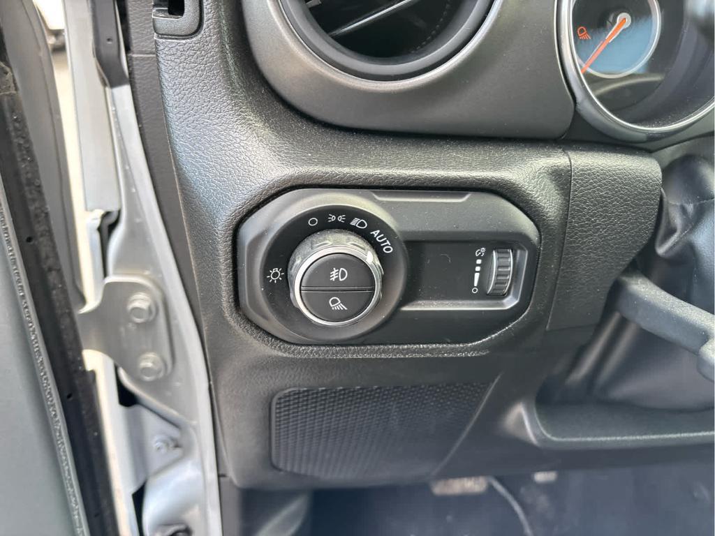 used 2023 Jeep Gladiator car, priced at $29,208