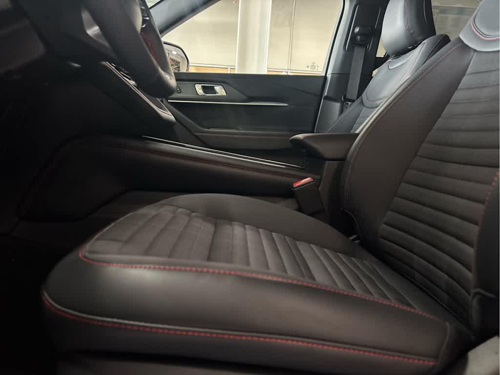 new 2025 Ford Explorer car, priced at $47,615