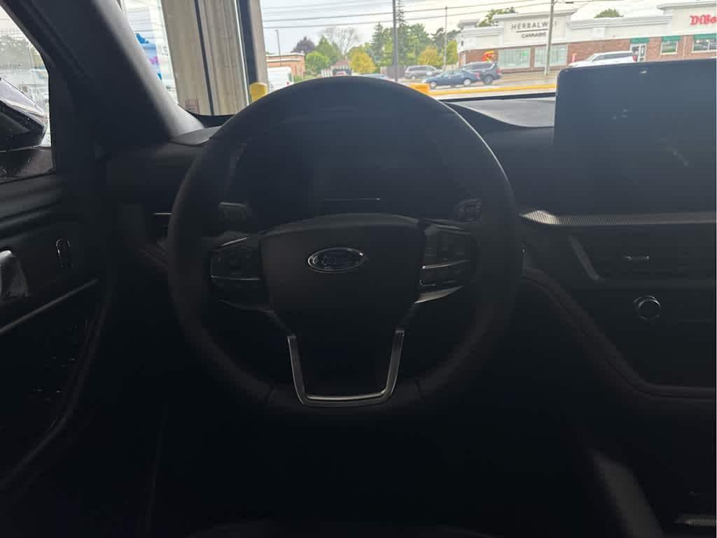 new 2025 Ford Explorer car, priced at $47,615