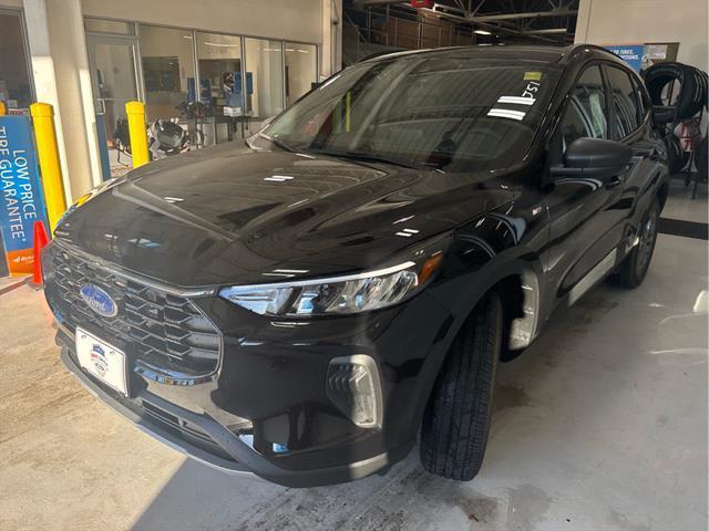 new 2025 Ford Escape car, priced at $31,090