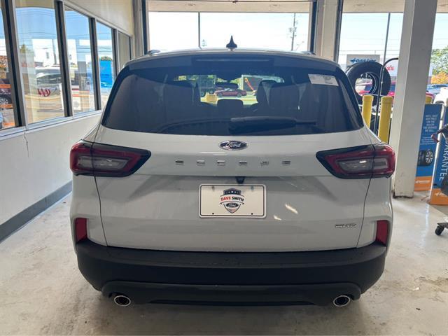 new 2025 Ford Escape car, priced at $31,090