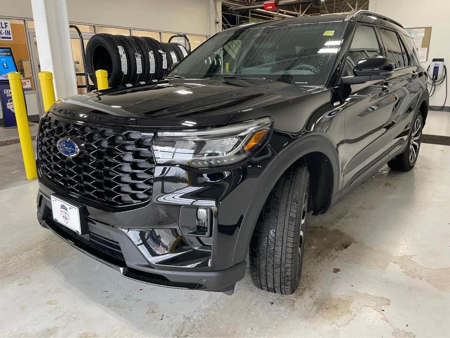 new 2025 Ford Explorer car, priced at $43,999