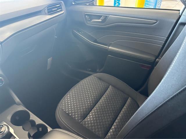 new 2025 Ford Escape car, priced at $30,245