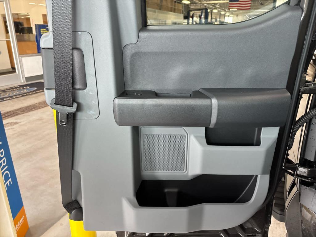 new 2024 Ford F-350 car, priced at $53,499
