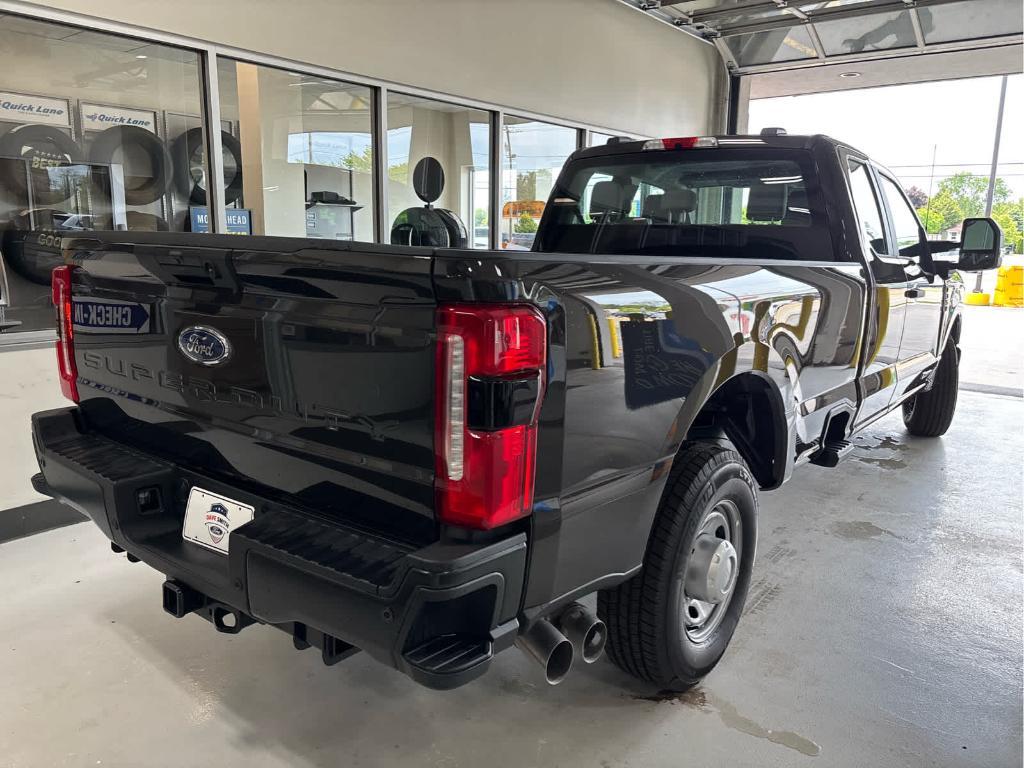 new 2024 Ford F-350 car, priced at $53,499