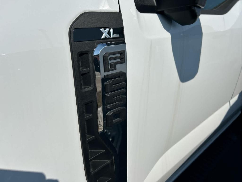 new 2024 Ford F-250 car, priced at $48,499