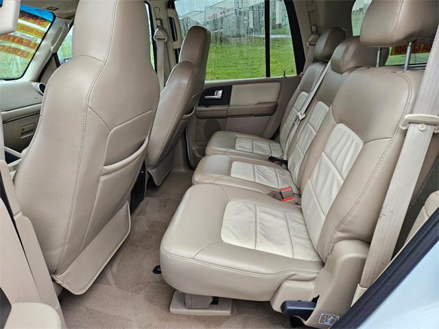 used 2004 Ford Expedition car