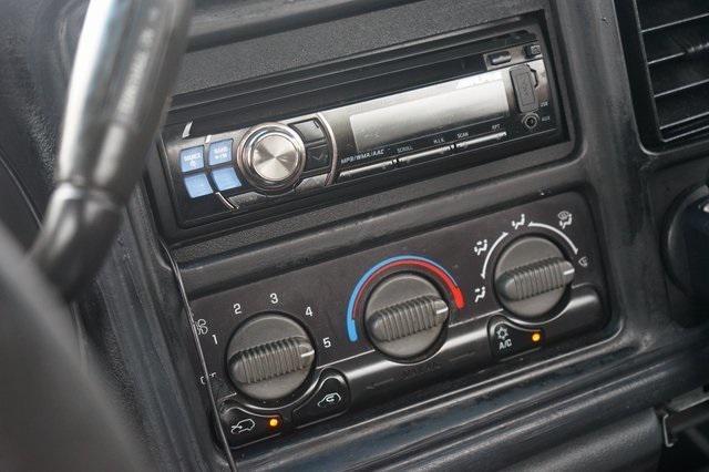 used 2000 Chevrolet Silverado 1500 car, priced at $2,995