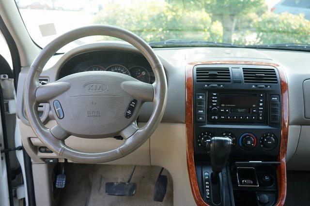 used 2005 Kia Sedona car, priced at $4,995