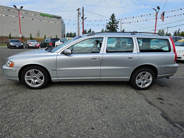 used 2006 Volvo V70 car, priced at $4,995