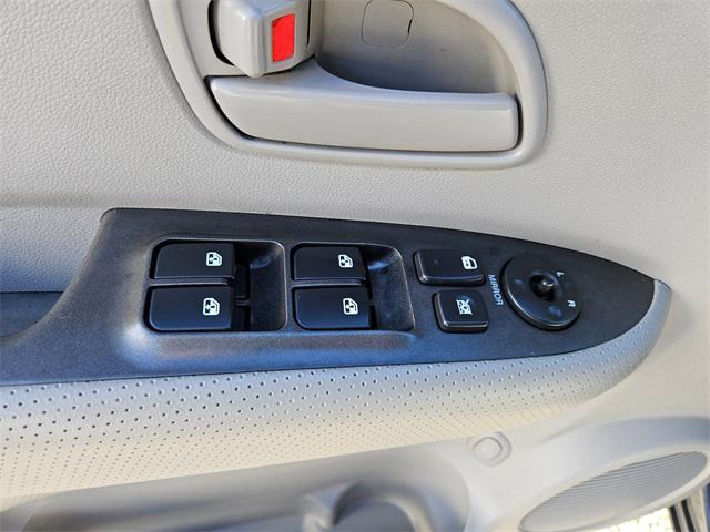 used 2007 Kia Rondo car, priced at $5,995