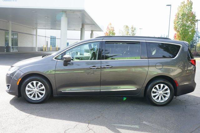 used 2017 Chrysler Pacifica car, priced at $13,777