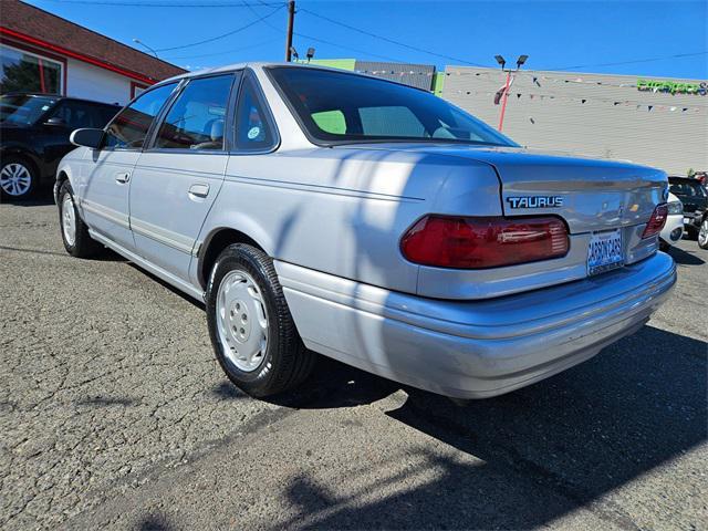 used 1995 Ford Taurus car, priced at $4,995