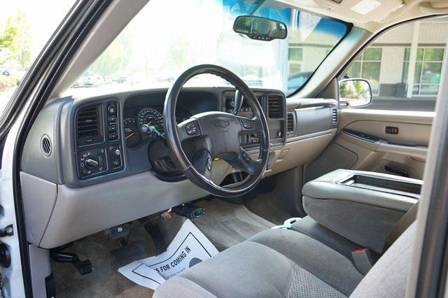 used 2006 Chevrolet Suburban car, priced at $5,995