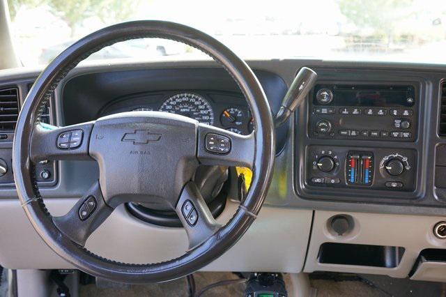 used 2006 Chevrolet Suburban car, priced at $5,995