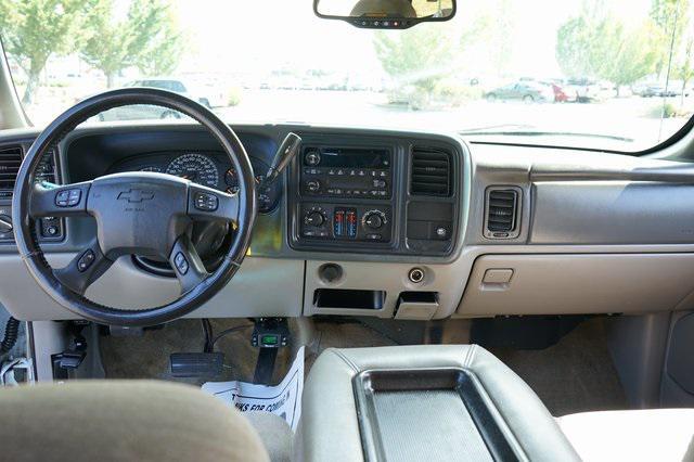 used 2006 Chevrolet Suburban car, priced at $5,995