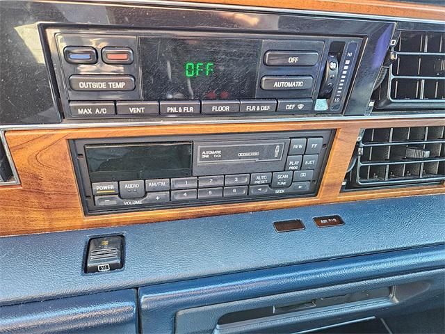 used 1994 Lincoln Continental car, priced at $5,995