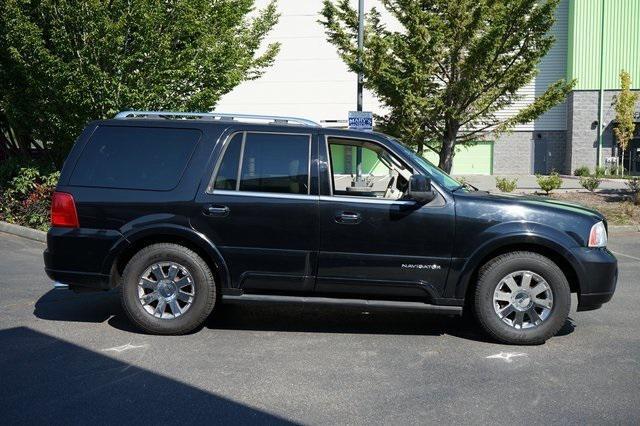 used 2004 Lincoln Navigator car, priced at $5,995