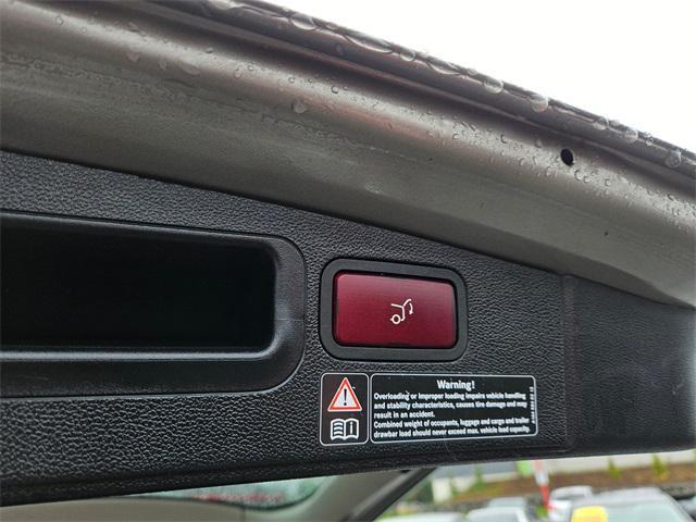 used 2007 Mercedes-Benz M-Class car, priced at $7,995