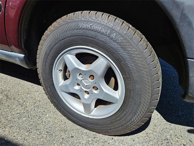 used 1999 Mercedes-Benz M-Class car, priced at $1,995