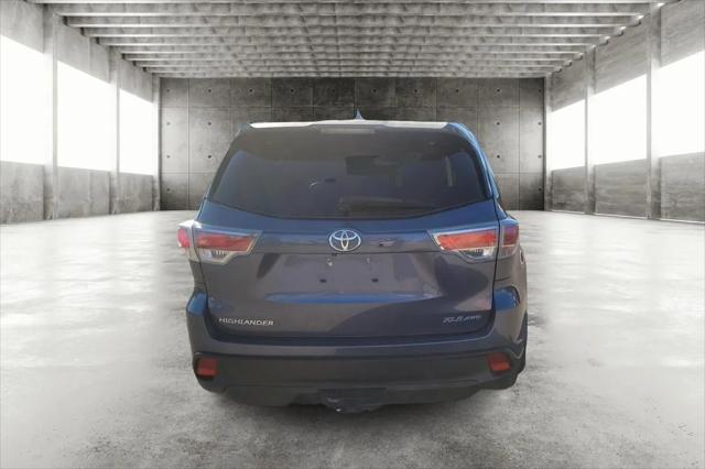 used 2015 Toyota Highlander car, priced at $17,999