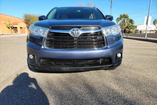 used 2015 Toyota Highlander car, priced at $17,999