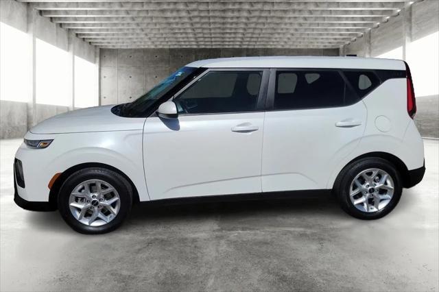 used 2022 Kia Soul car, priced at $12,999