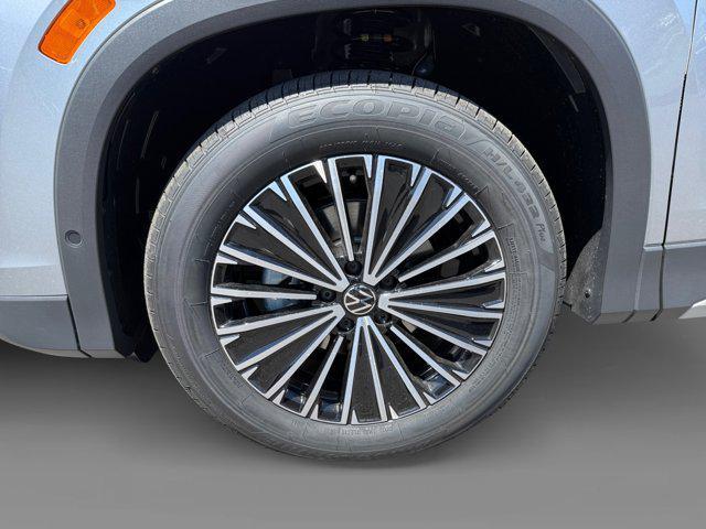 new 2025 Volkswagen Tiguan car, priced at $31,520