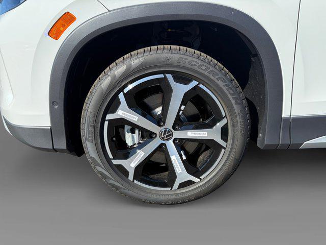 new 2025 Volkswagen Tiguan car, priced at $37,281